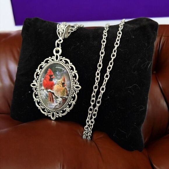 Red Cardinal Portrait Cabochon Silver Glass Dome Spiritual Memory Bird Necklace - Picture 2 of 10